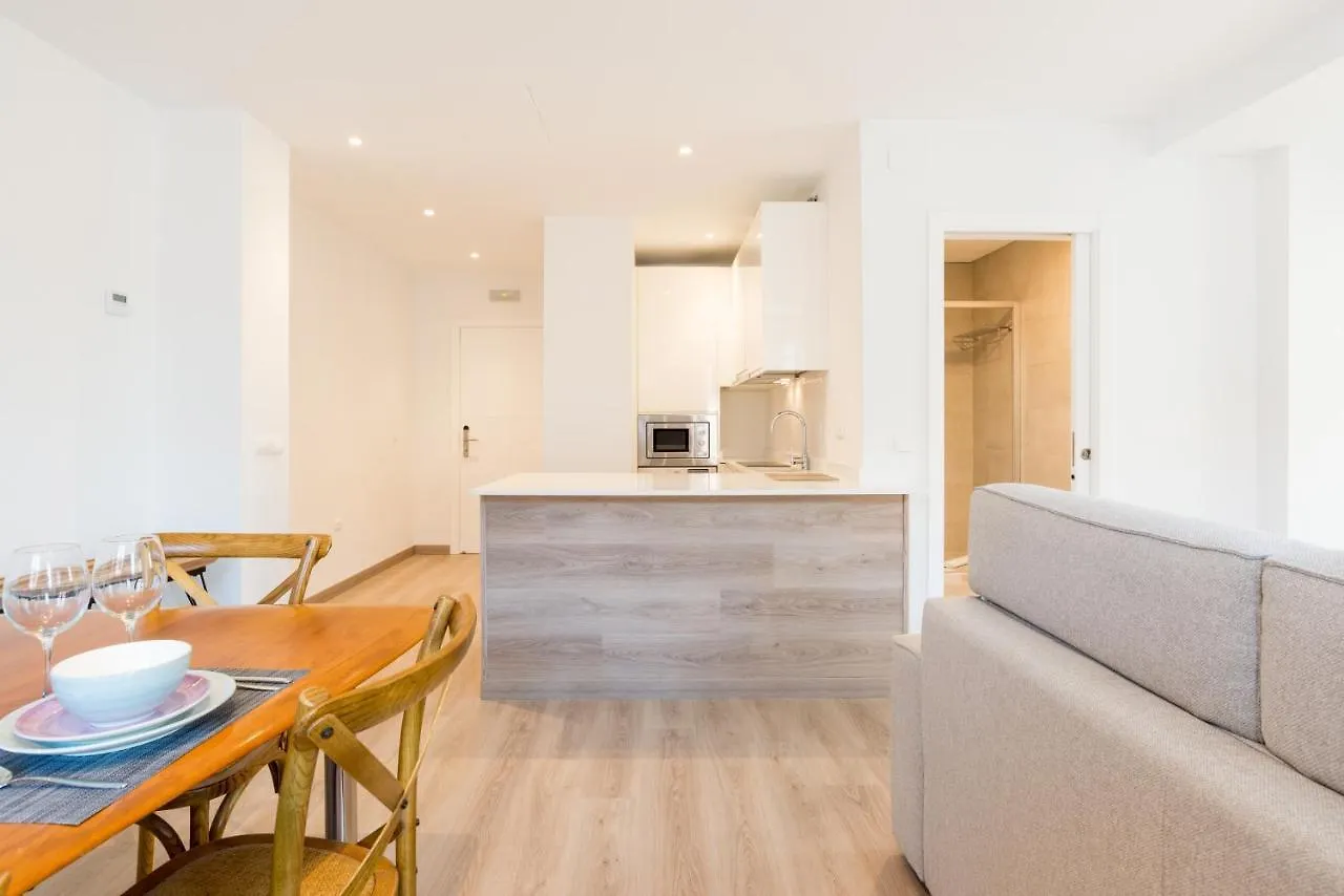 Urbe10 Atarazanas 2 Bedrooms Apartment Malaga